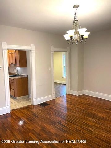 425 N Sycamore Street, Lansing, MI 48933