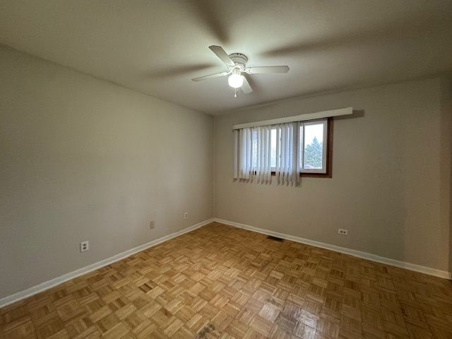 2670 Woodview Court S, Waukegan, IL 60087