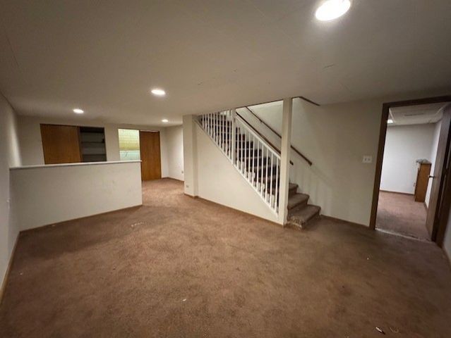 2670 Woodview Court S, Waukegan, IL 60087