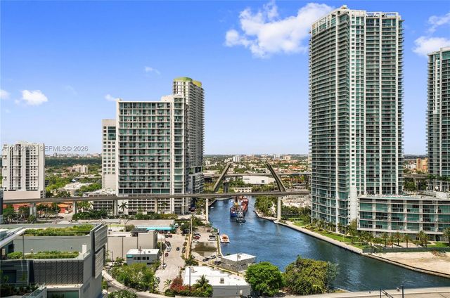 31 SE 6 St 1901, Miami, FL 33131