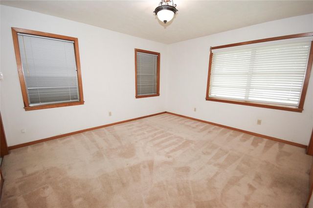 6733 Pecanwood Street, Hitchcock, TX 77563