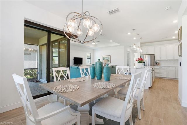 1857 Amador CT, Naples, FL 34120