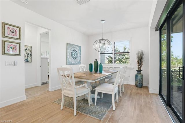 1857 Amador CT, Naples, FL 34120