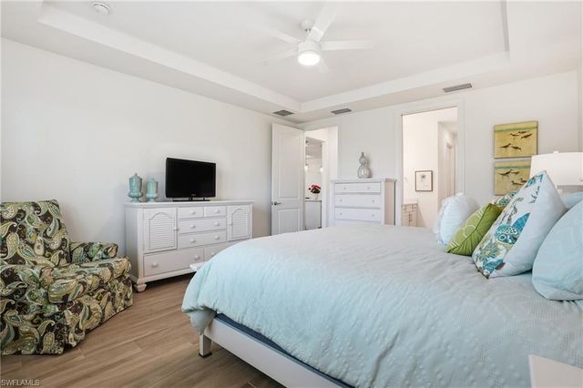 1857 Amador CT, Naples, FL 34120