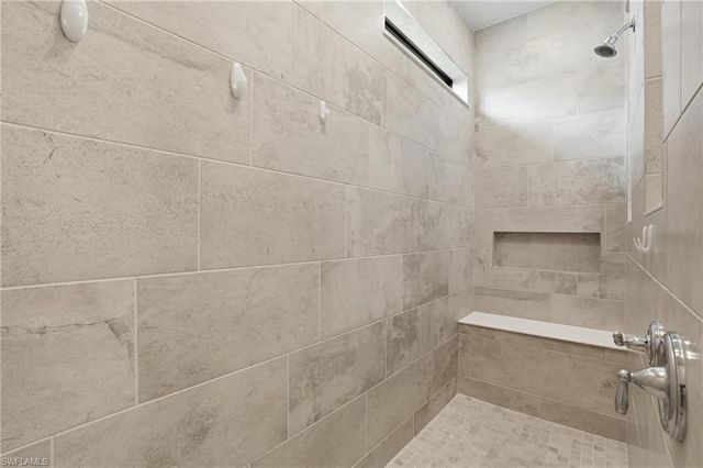 1857 Amador CT, Naples, FL 34120