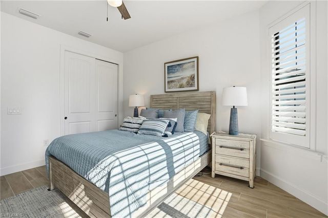 1857 Amador CT, Naples, FL 34120