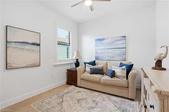 1857 Amador CT, Naples, FL 34120