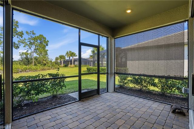 1857 Amador CT, Naples, FL 34120