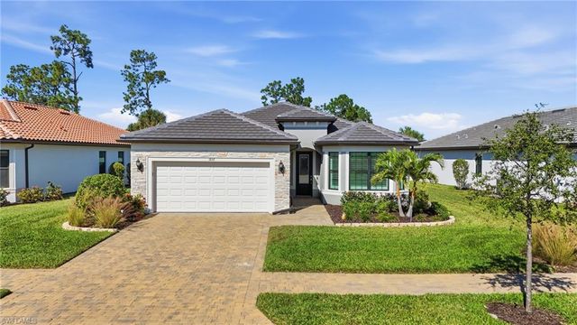 1857 Amador CT, Naples, FL 34120