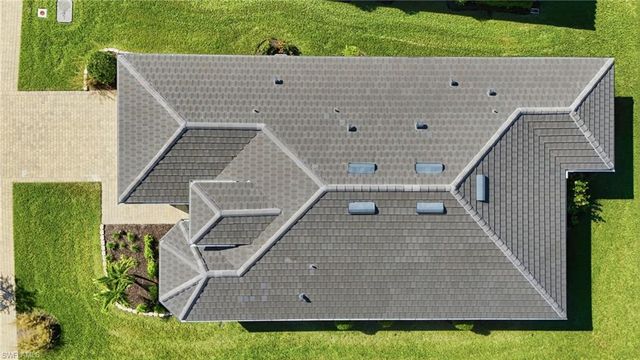 1857 Amador CT, Naples, FL 34120