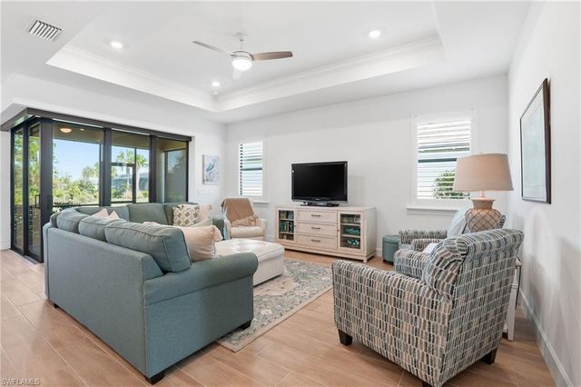 1857 Amador CT, Naples, FL 34120