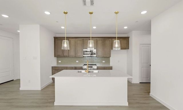 5712 Lakeview Drive, Watauga, TX 76148