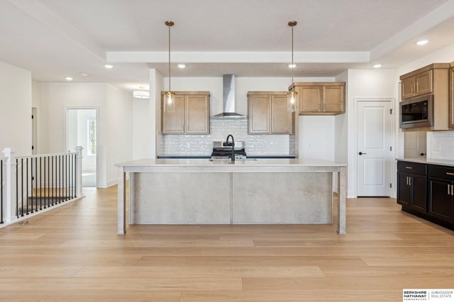 21428 Z Street, Elkhorn, NE 68022