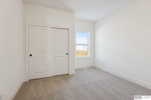 21428 Z Street, Elkhorn, NE 68022