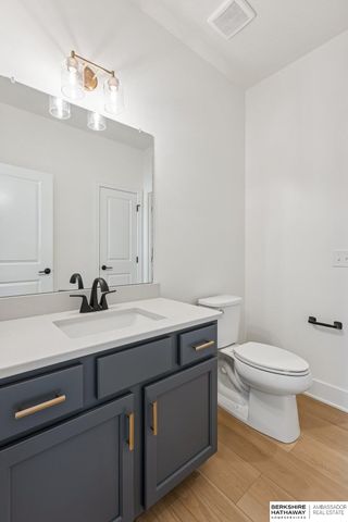 21428 Z Street, Elkhorn, NE 68022