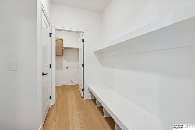 21428 Z Street, Elkhorn, NE 68022