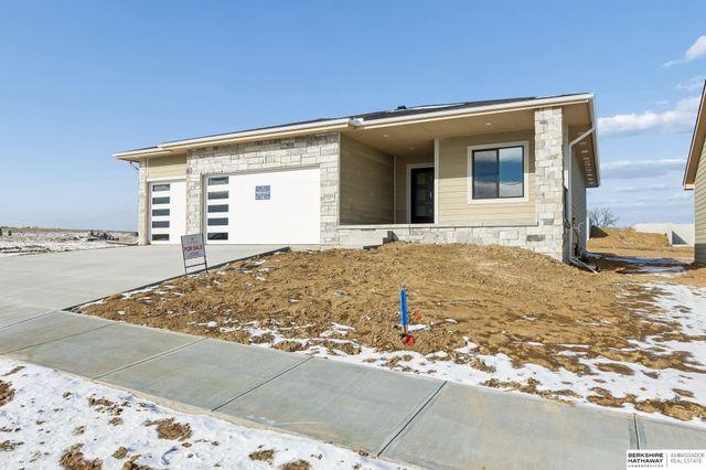 21428 Z Street, Elkhorn, NE 68022