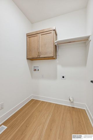 21428 Z Street, Elkhorn, NE 68022