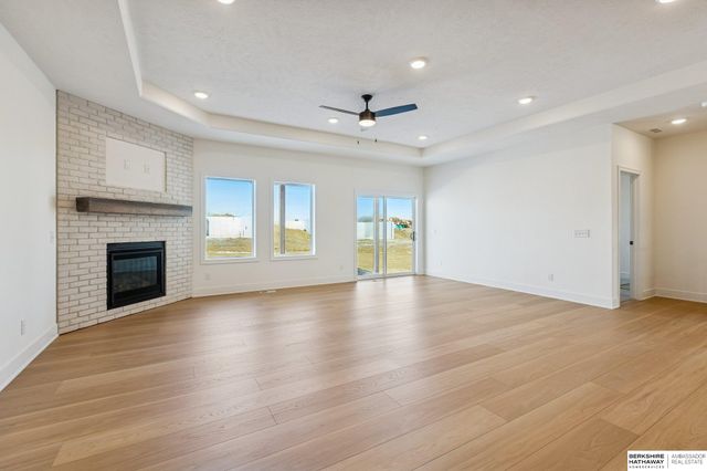 21428 Z Street, Elkhorn, NE 68022