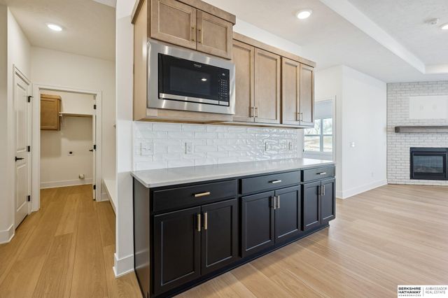 21428 Z Street, Elkhorn, NE 68022