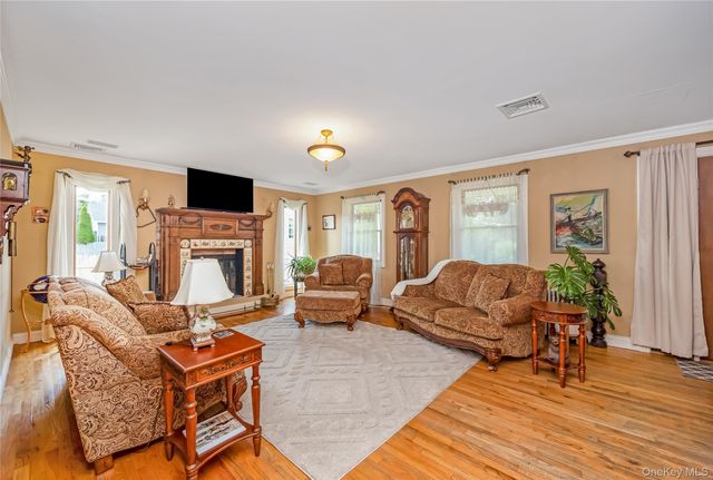 142 Cedar Street, Amityville, NY 11701