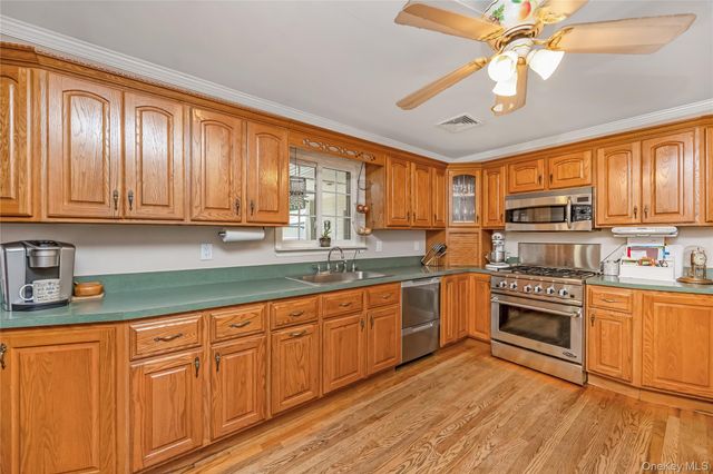 142 Cedar Street, Amityville, NY 11701