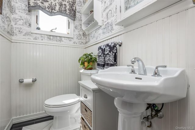 142 Cedar Street, Amityville, NY 11701