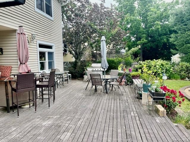 142 Cedar Street, Amityville, NY 11701