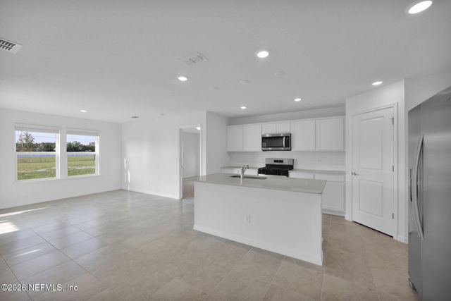 7058 SANDPERCH Street, Jacksonville, FL 32244