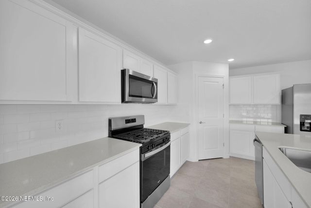 7058 SANDPERCH Street, Jacksonville, FL 32244