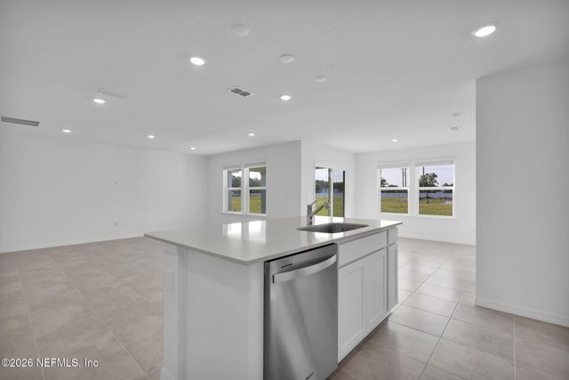 7058 SANDPERCH Street, Jacksonville, FL 32244