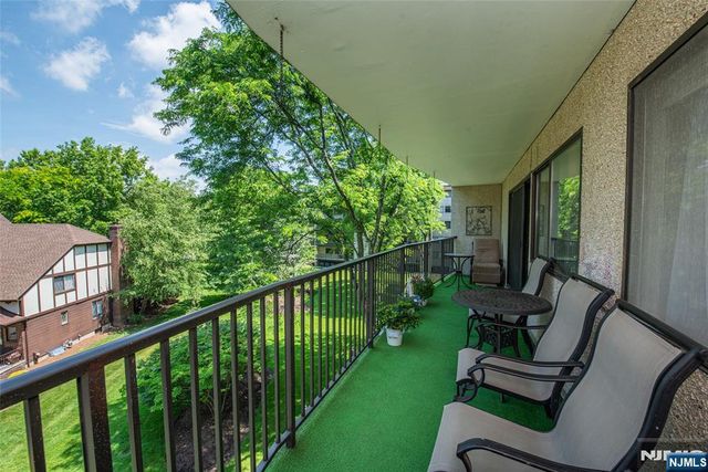 521 Piermont Avenue 315A, River Vale, NJ 07675