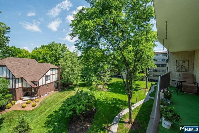 521 Piermont Avenue 315A, River Vale, NJ 07675