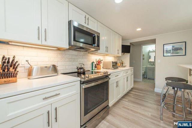 521 Piermont Avenue 315A, River Vale, NJ 07675