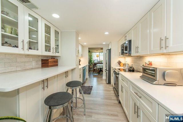 521 Piermont Avenue 315A, River Vale, NJ 07675