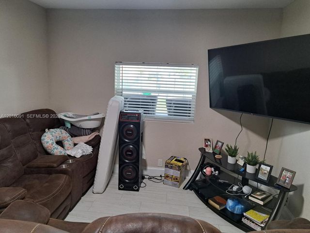 311 NW 28th Way, Fort Lauderdale, FL 33311