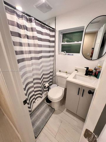 311 NW 28th Way, Fort Lauderdale, FL 33311
