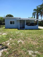 311 NW 28th Way, Fort Lauderdale, FL 33311