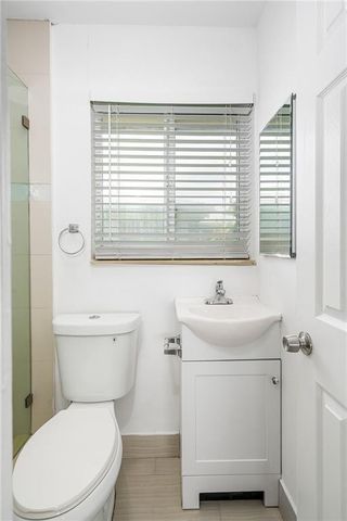 883 NE 33rd Street, Oakland Park, FL 33334