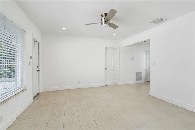 883 NE 33rd Street, Oakland Park, FL 33334