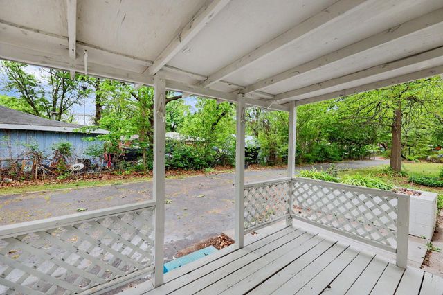 1830 S Chautauqua, Wichita, KS 67211