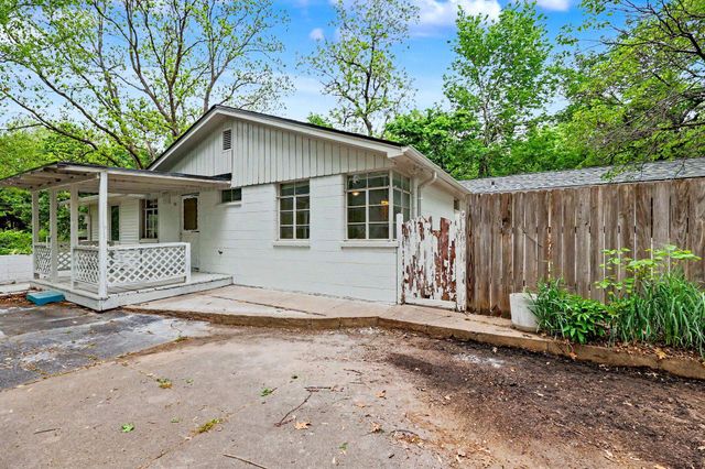 1830 S Chautauqua, Wichita, KS 67211