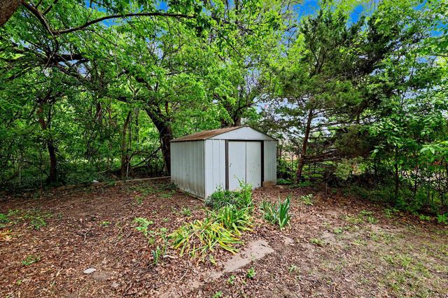 1830 S Chautauqua, Wichita, KS 67211