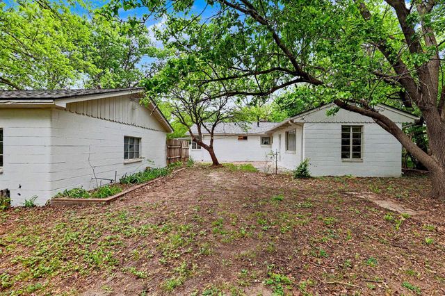 1830 S Chautauqua, Wichita, KS 67211