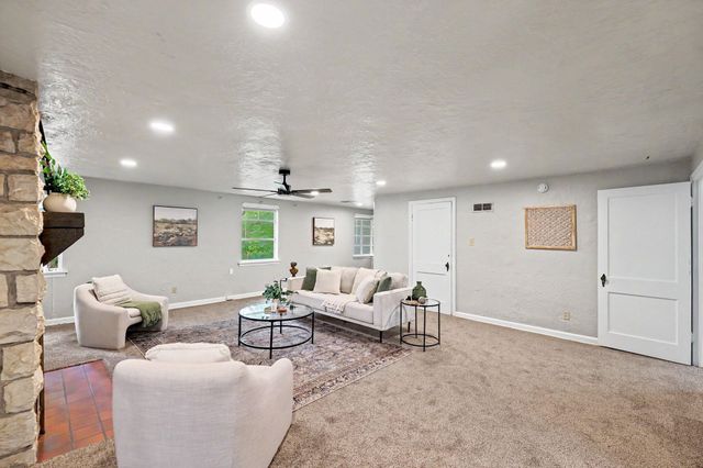 1830 S Chautauqua, Wichita, KS 67211