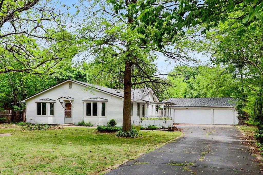 1830 S Chautauqua, Wichita, KS 67211