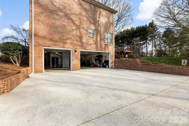 503 Bridgestone Court, Gastonia, NC 28056