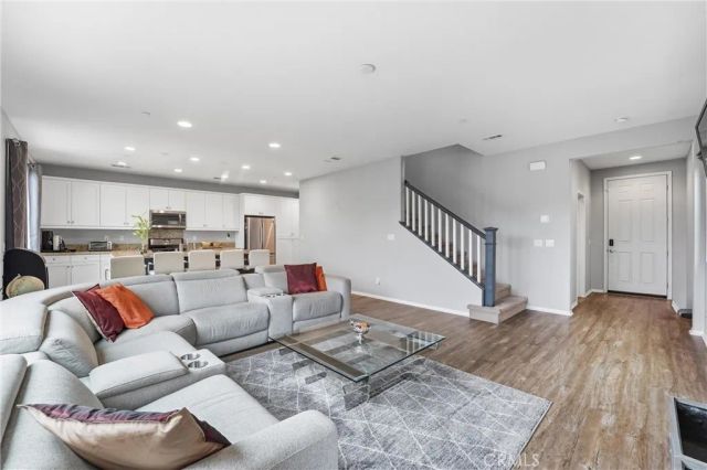 2887 Villa Catalonia Court, Corona, CA 92881