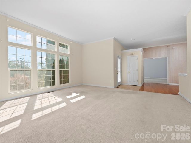 21 Old Applewood Lane, Hendersonville, NC 28739