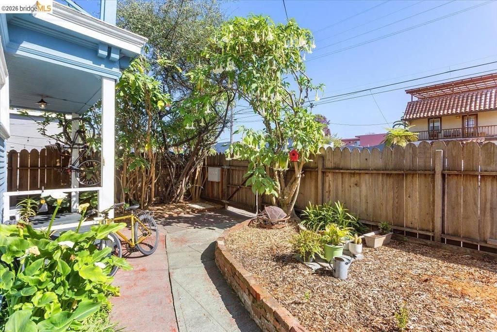 Image 37 of property listing at 3110 California St, Berkeley, CA 94703